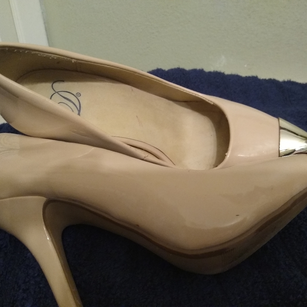 High heels - Picture 4 of 5